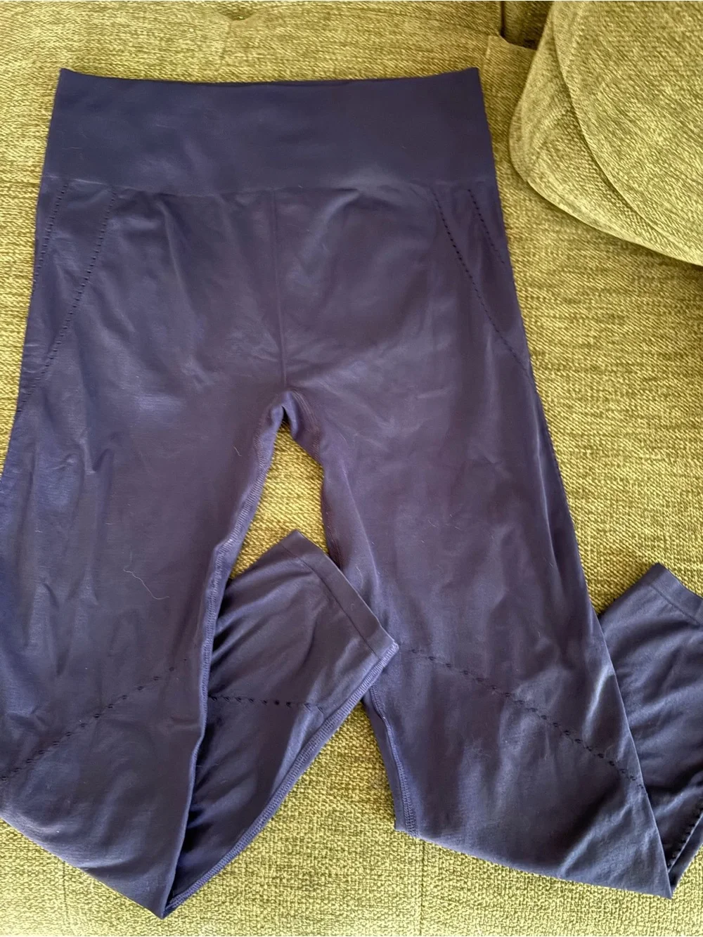 Fabletics navy 3/4 eyelet legging